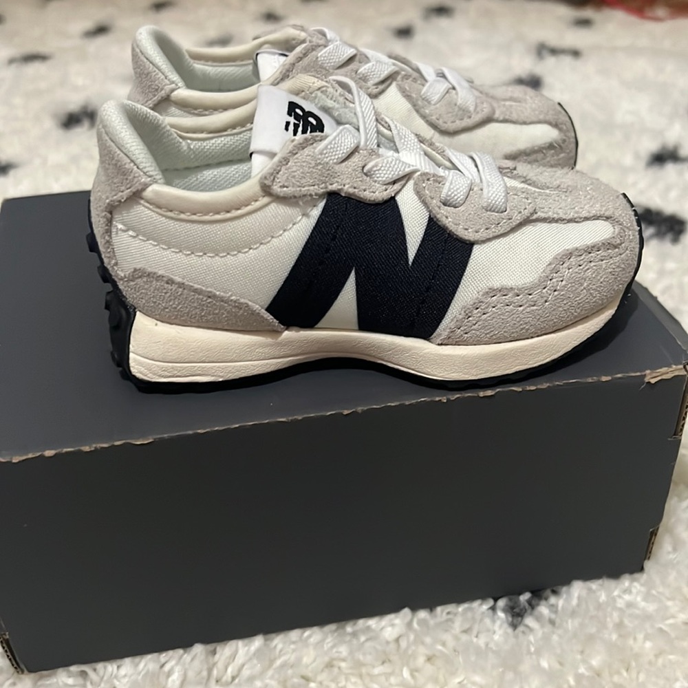 New balance 327